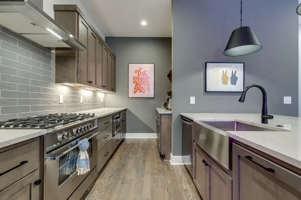 3206 W End Circle Nashville TN 37203