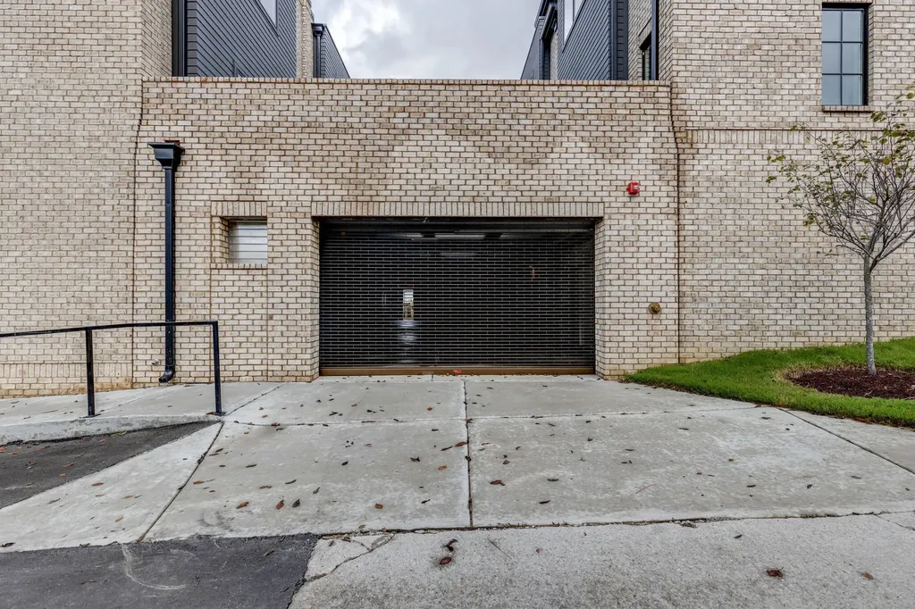 3206 W End Circle Nashville TN 37203
