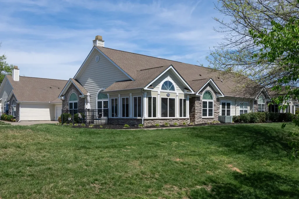825 Browns Lane Gallatin TN 37066