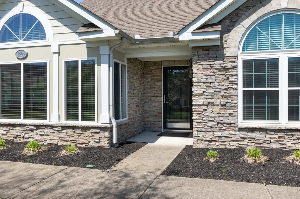 825 Browns Lane Gallatin TN 37066