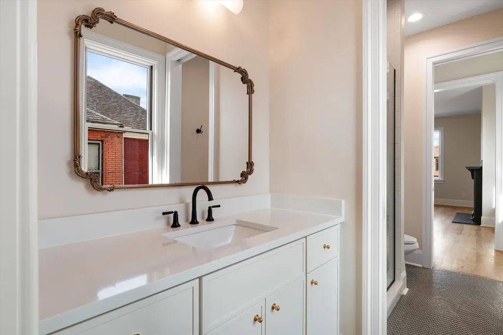 1015 15th Ave, S Nashville TN 37212