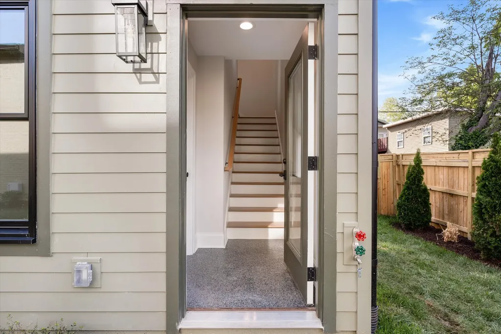 1015 15th Ave, S Nashville TN 37212