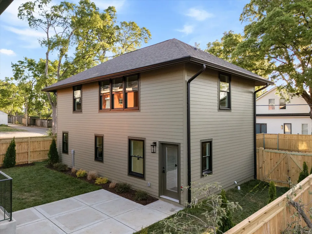 1015 15th Ave, S Nashville TN 37212