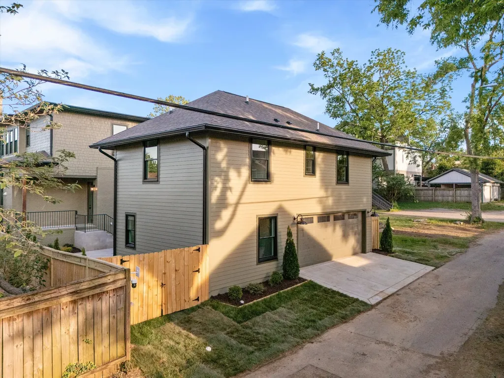 1015 15th Ave, S Nashville TN 37212