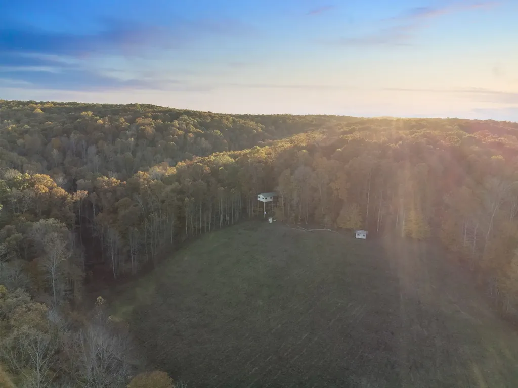 7422 Indian Creek Road Mc Ewen TN 37101