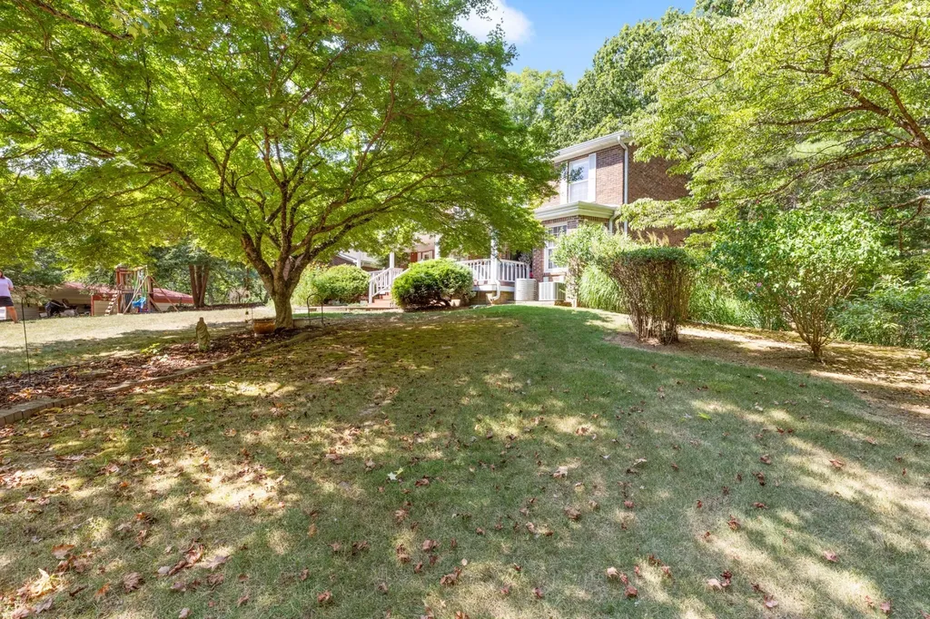 7422 Indian Creek Road Mc Ewen TN 37101