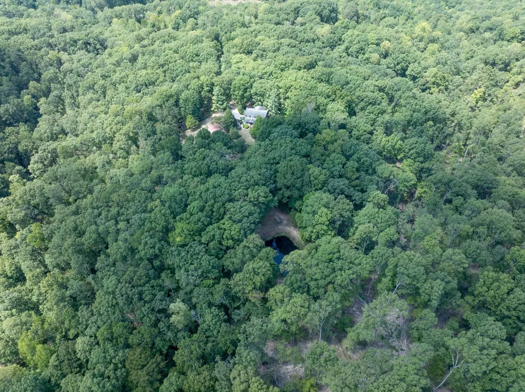 7422 Indian Creek Road Mc Ewen TN 37101