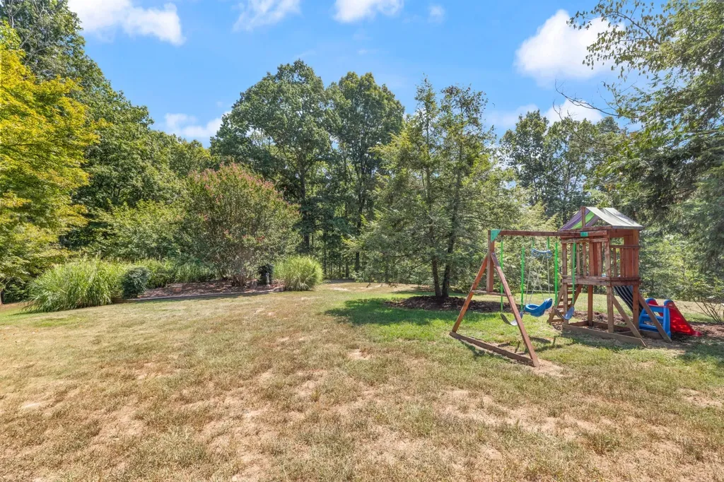 7422 Indian Creek Road Mc Ewen TN 37101