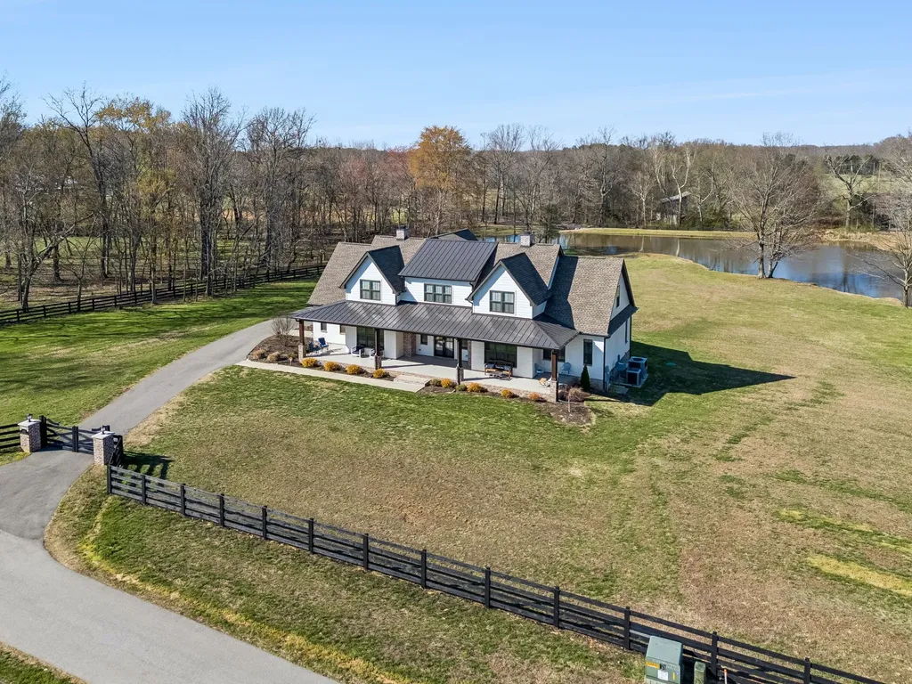 4900 Charles Dorris Road Springfield TN 37172