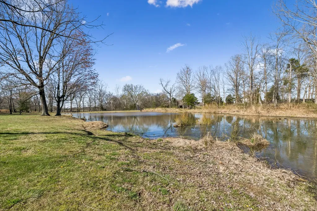 4900 Charles Dorris Road Springfield TN 37172