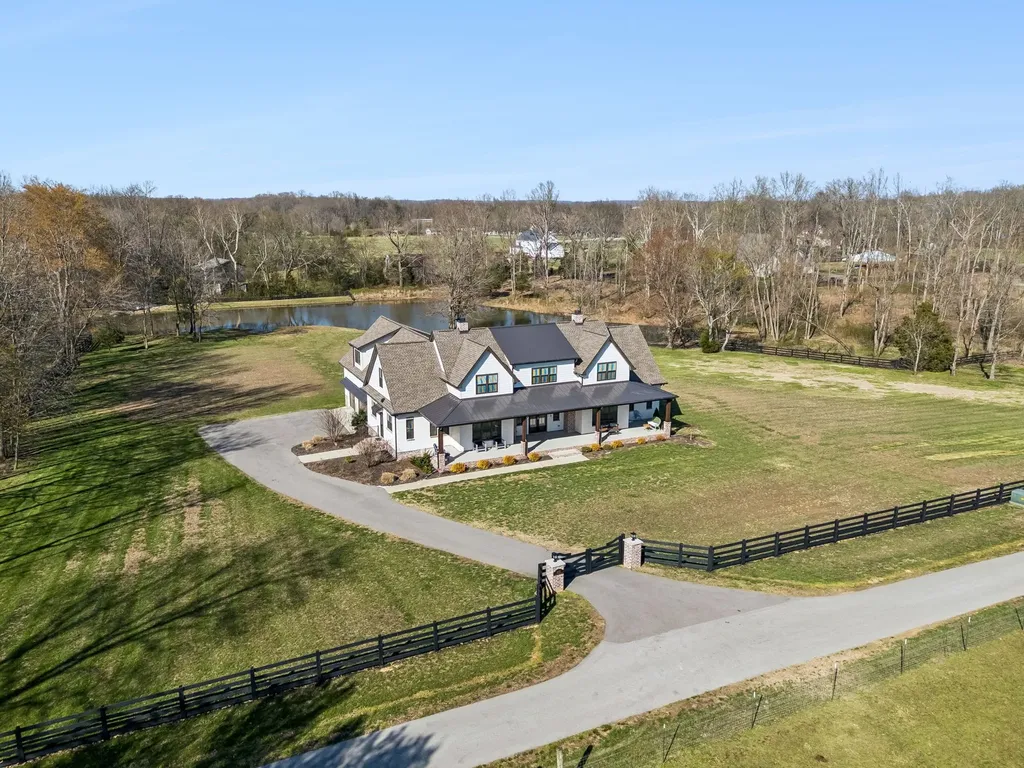 4900 Charles Dorris Road Springfield TN 37172