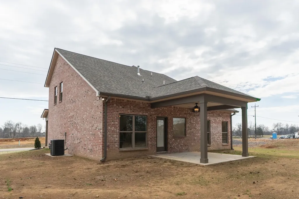 347 Estates Drive Smithville TN 37166