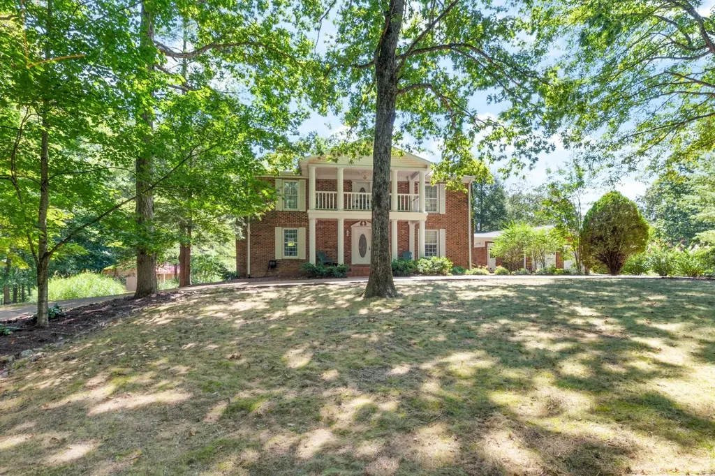 7422 Indian Creek Road Mc Ewen TN 37101