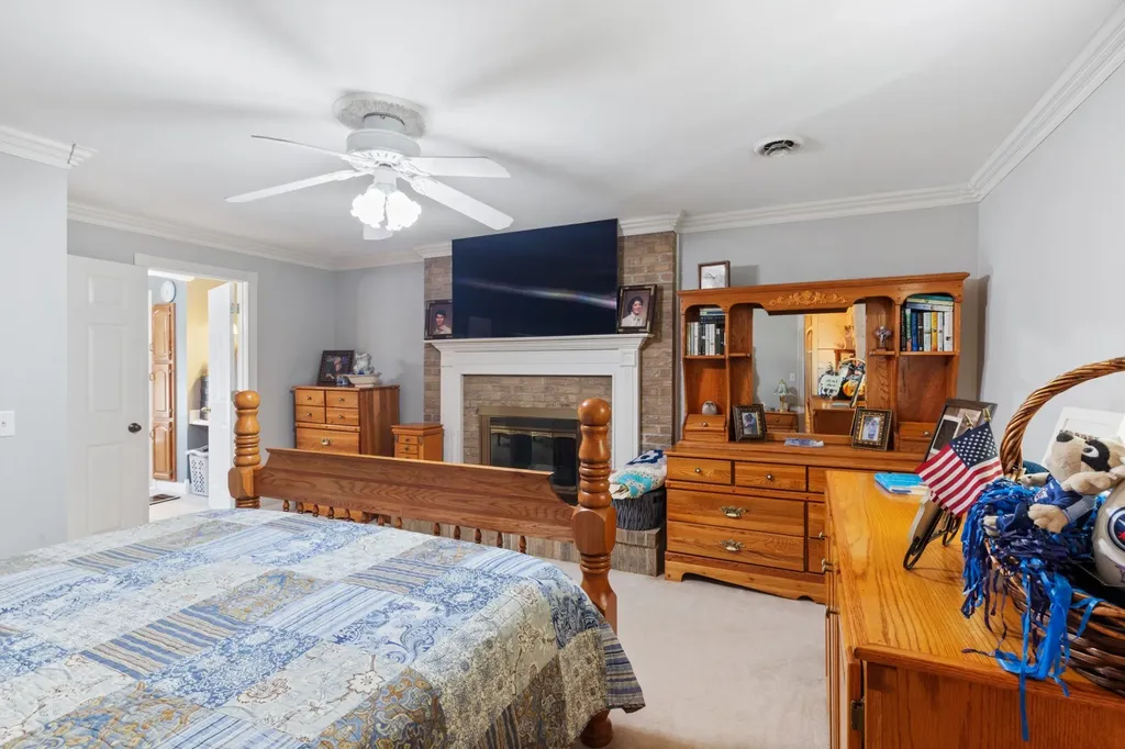 7422 Indian Creek Road Mc Ewen TN 37101