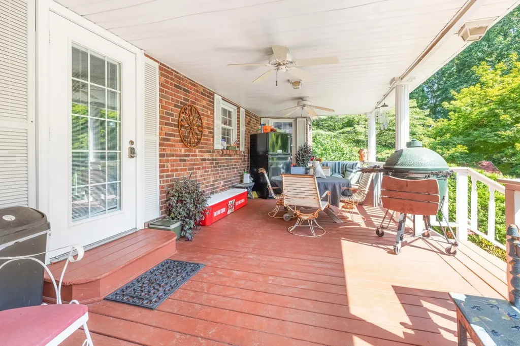 7422 Indian Creek Road Mc Ewen TN 37101