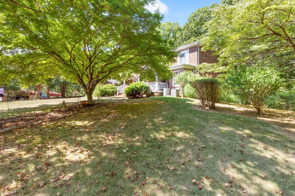 7422 Indian Creek Road Mc Ewen TN 37101