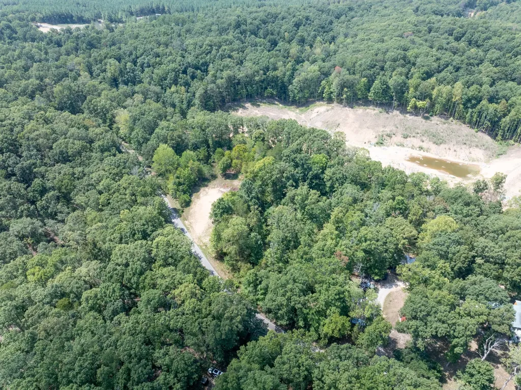 7422 Indian Creek Road Mc Ewen TN 37101