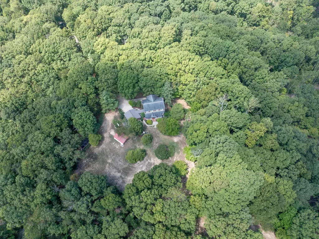 7422 Indian Creek Road Mc Ewen TN 37101