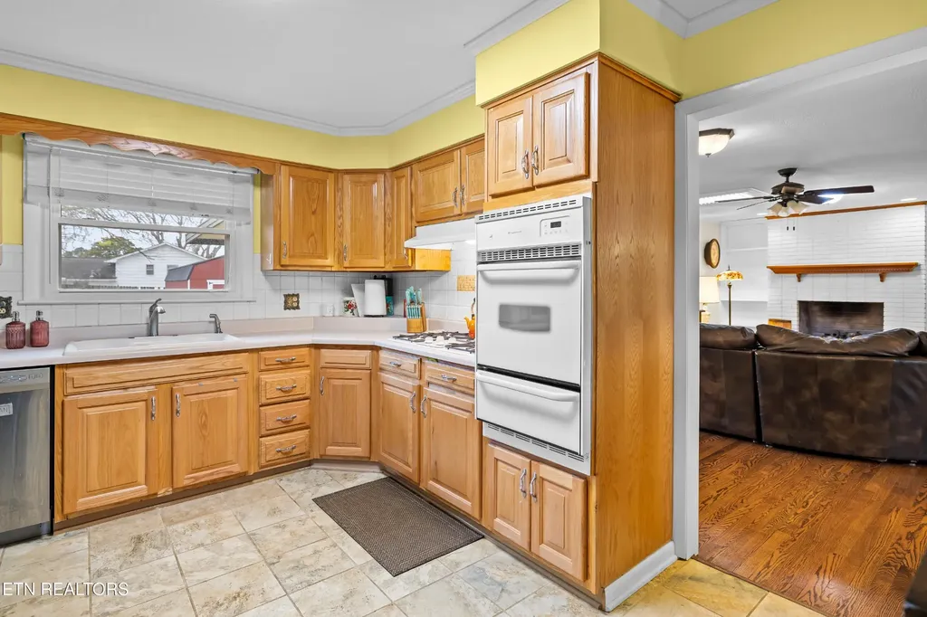 117 Essex Drive Knoxville TN 37922