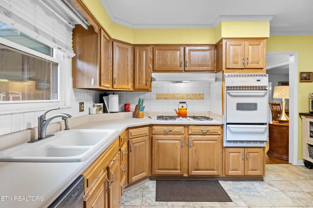 117 Essex Drive Knoxville TN 37922