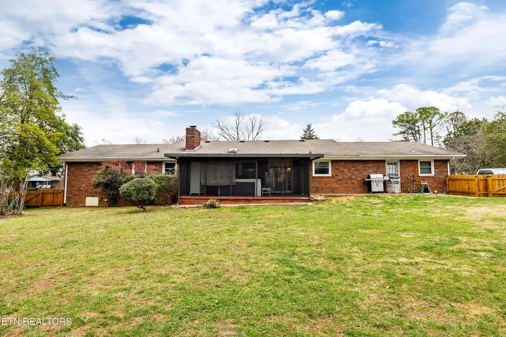 117 Essex Drive Knoxville TN 37922