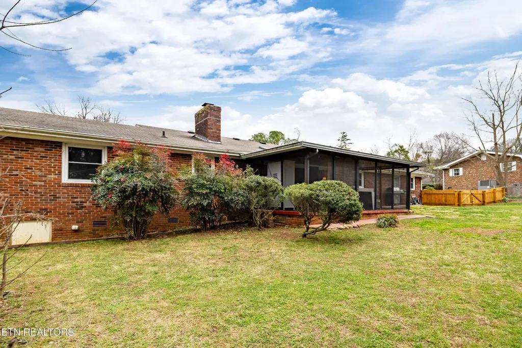 117 Essex Drive Knoxville TN 37922