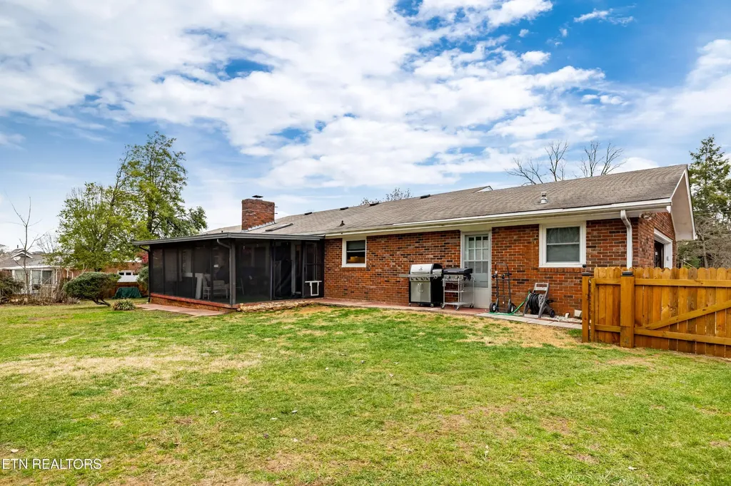 117 Essex Drive Knoxville TN 37922