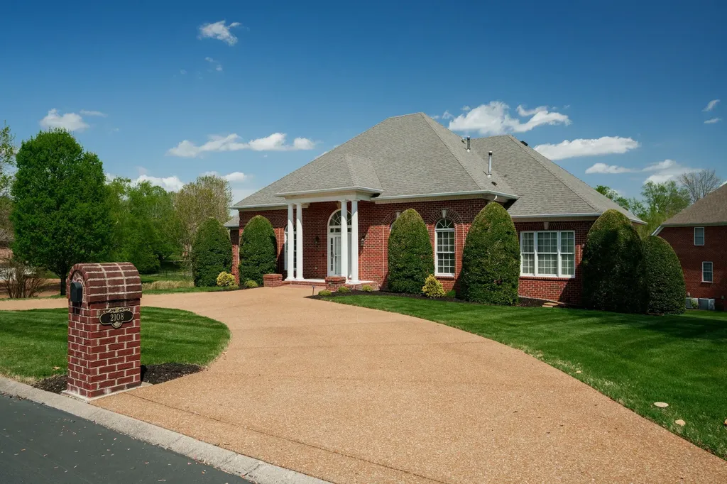2108 Rodman Boulevard Gallatin TN 37066
