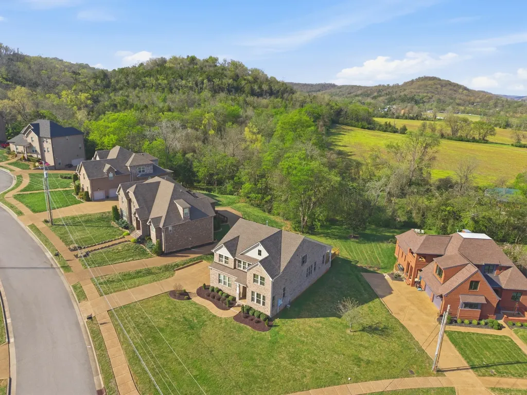 600 Cherry Grove Point Whites Creek TN 37189