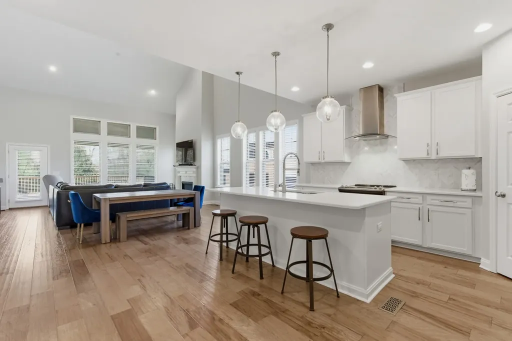 600 Cherry Grove Point Whites Creek TN 37189