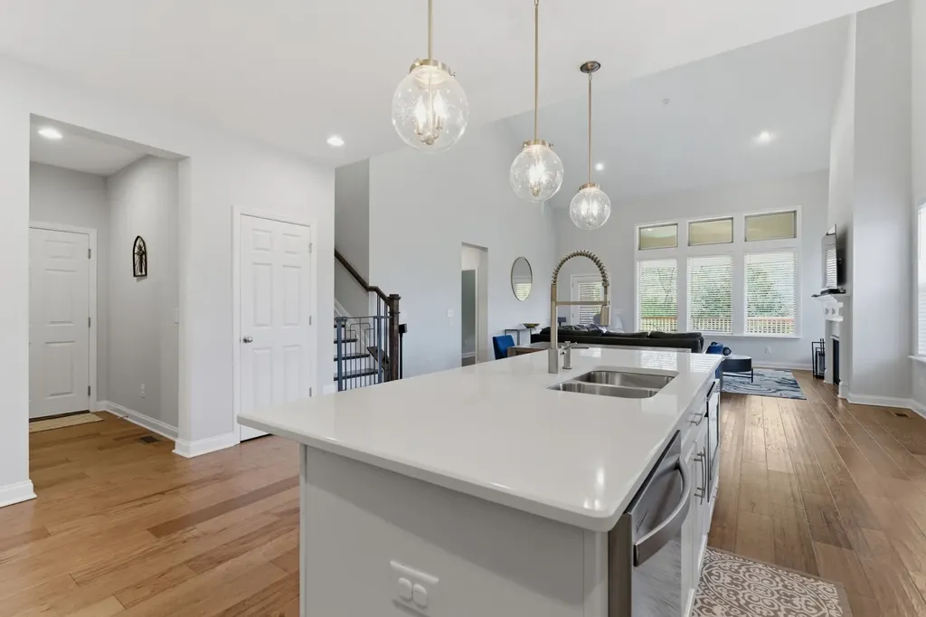 600 Cherry Grove Point Whites Creek TN 37189