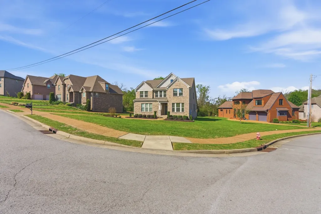 600 Cherry Grove Point Whites Creek TN 37189