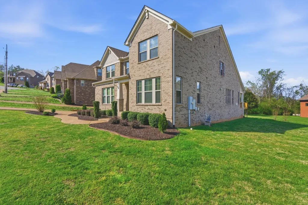 600 Cherry Grove Point Whites Creek TN 37189