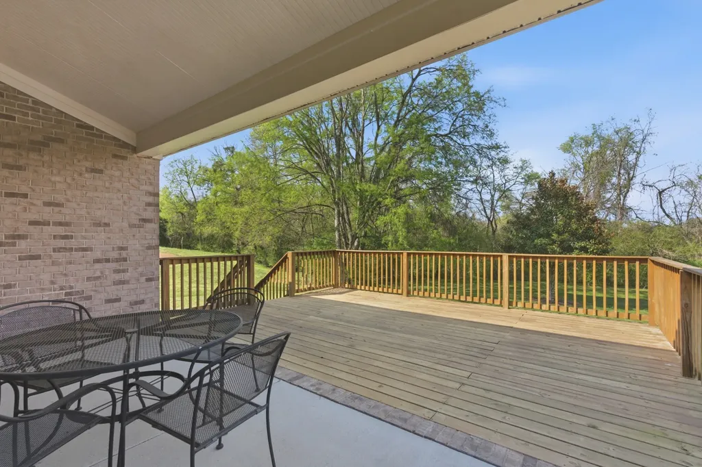 600 Cherry Grove Point Whites Creek TN 37189