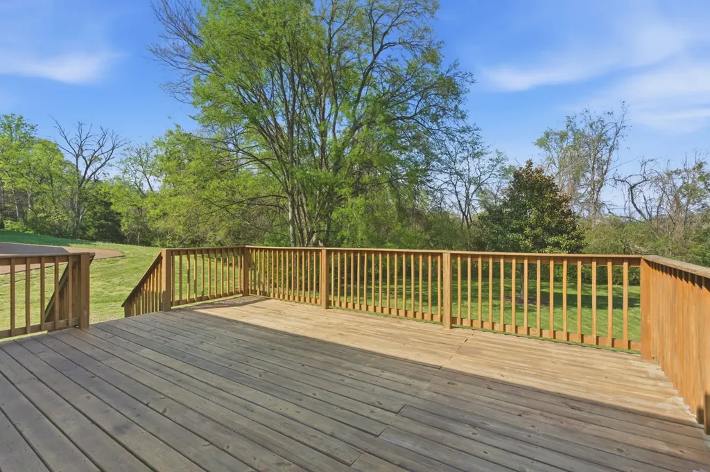 600 Cherry Grove Point Whites Creek TN 37189
