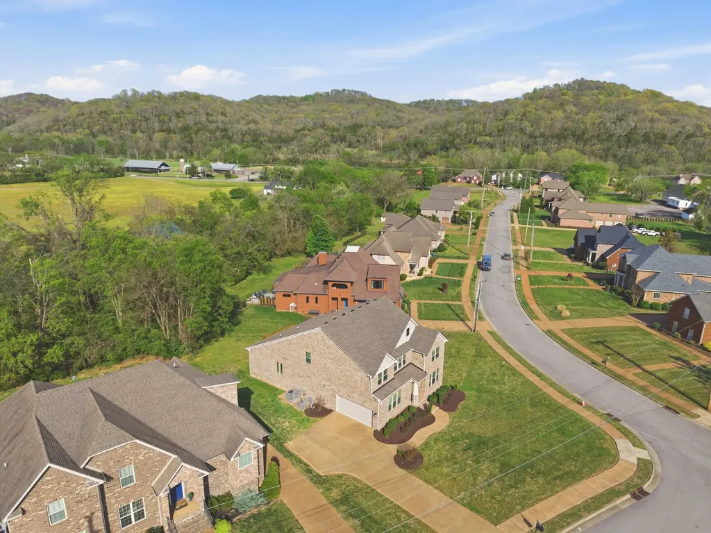 600 Cherry Grove Point Whites Creek TN 37189
