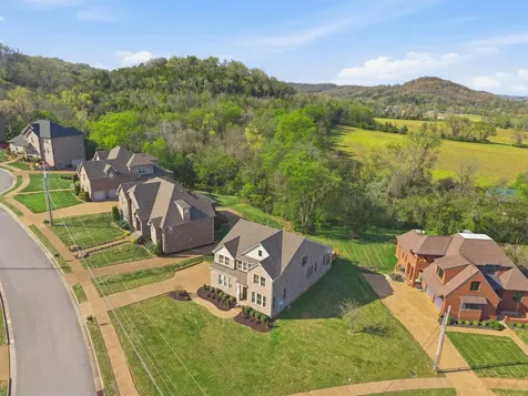 600 Cherry Grove Point Whites Creek TN 37189