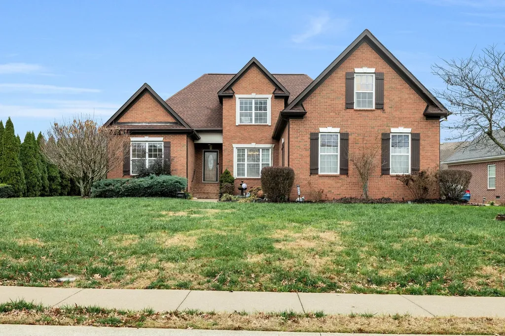 1311 Heather Place Murfreesboro TN 37128