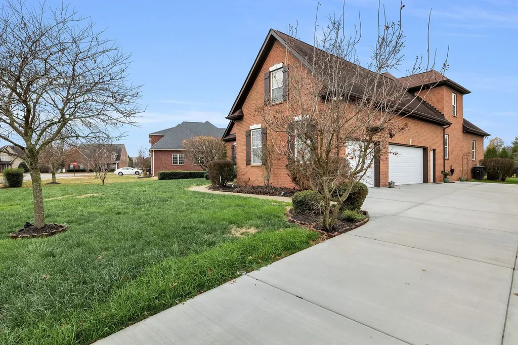 1311 Heather Place Murfreesboro TN 37128