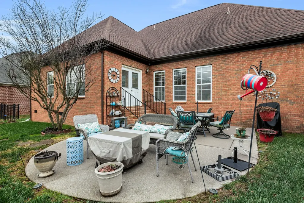 1311 Heather Place Murfreesboro TN 37128