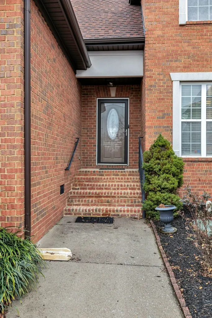 1311 Heather Place Murfreesboro TN 37128
