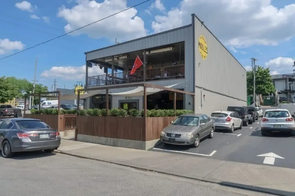 801 Fairwin Avenue Nashville TN 37216
