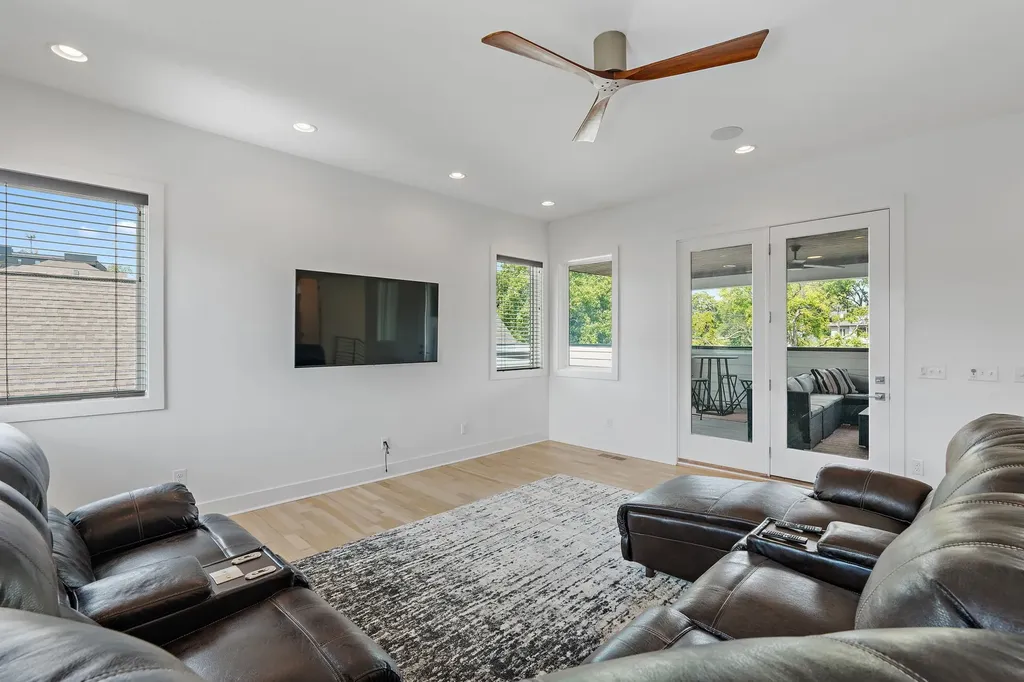 1002 W Grove Avenue Nashville TN 37203