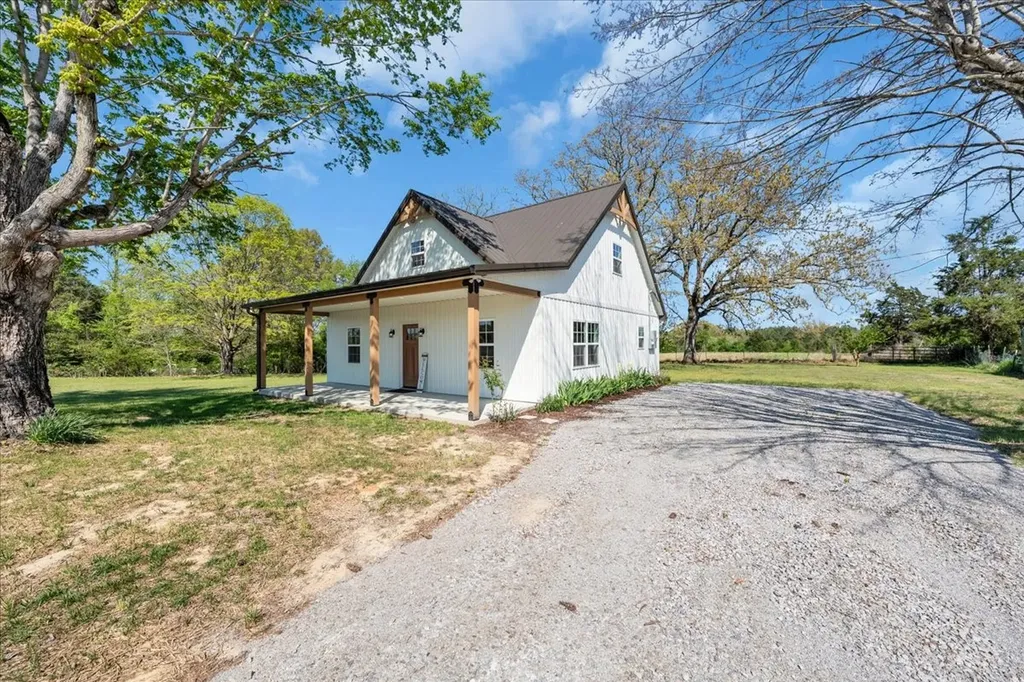 2152 Old Well Road Morrison TN 37357