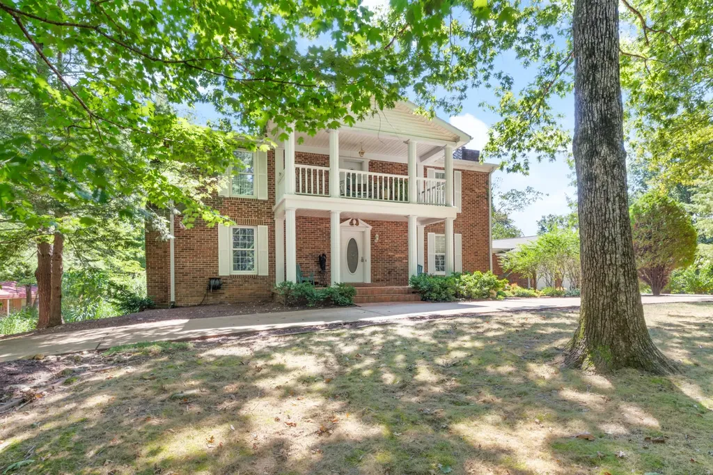 7422 Indian Creek Road Mc Ewen TN 37101