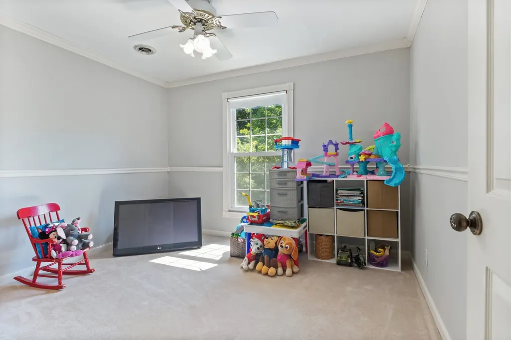 7422 Indian Creek Road Mc Ewen TN 37101