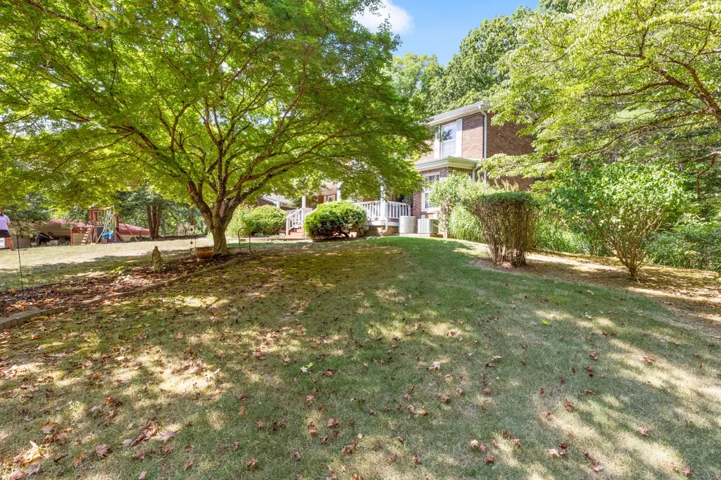 7422 Indian Creek Road Mc Ewen TN 37101