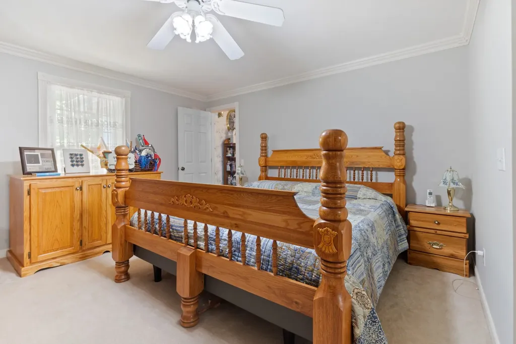 7422 Indian Creek Road Mc Ewen TN 37101