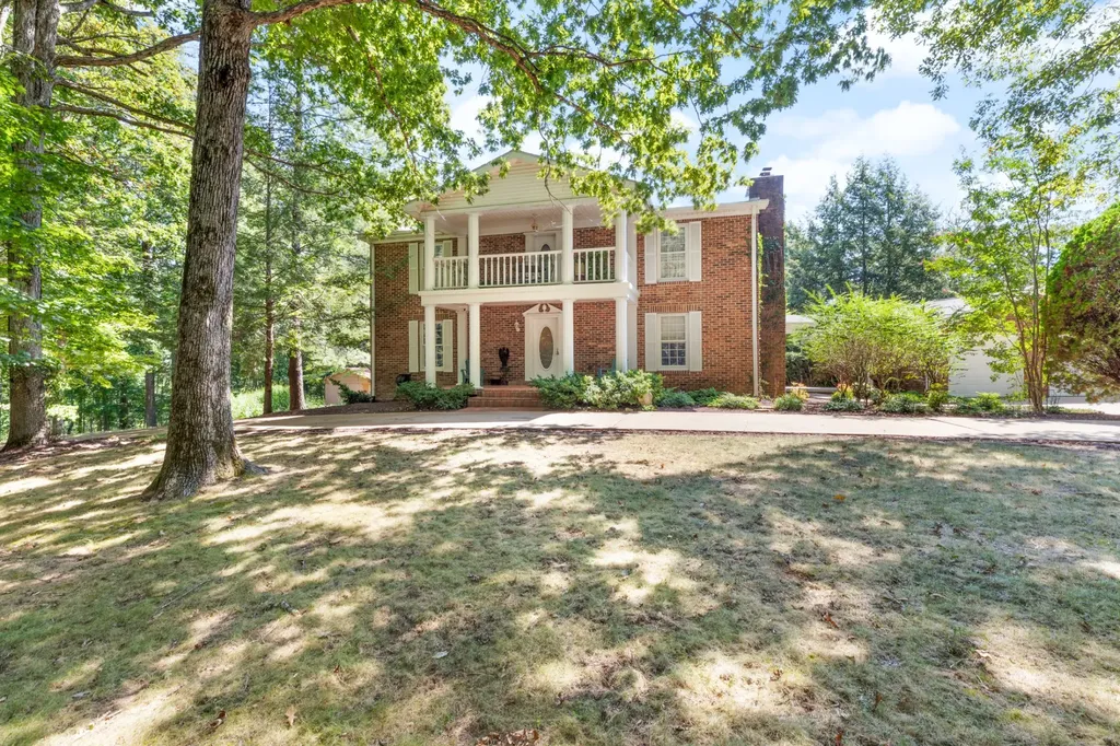 7422 Indian Creek Road Mc Ewen TN 37101