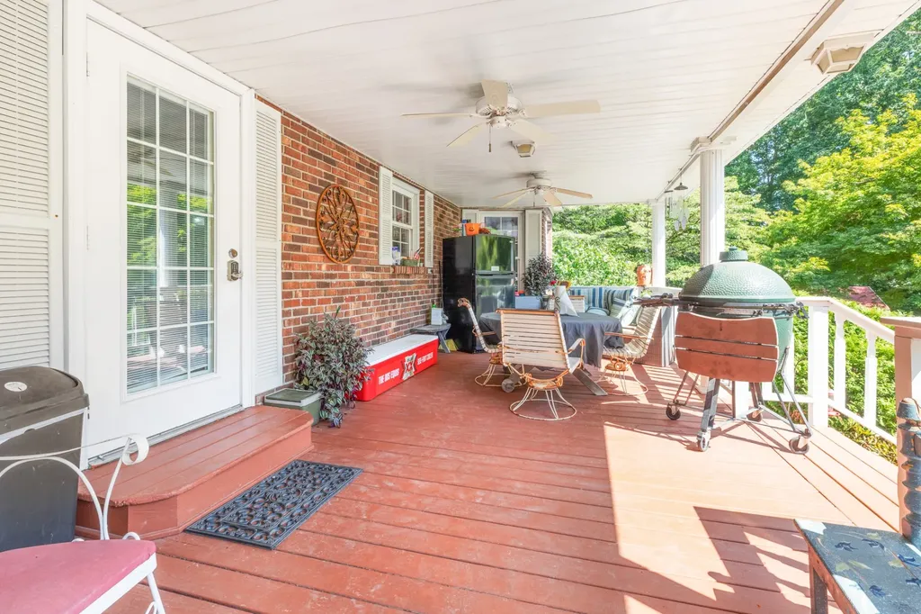 7422 Indian Creek Road Mc Ewen TN 37101
